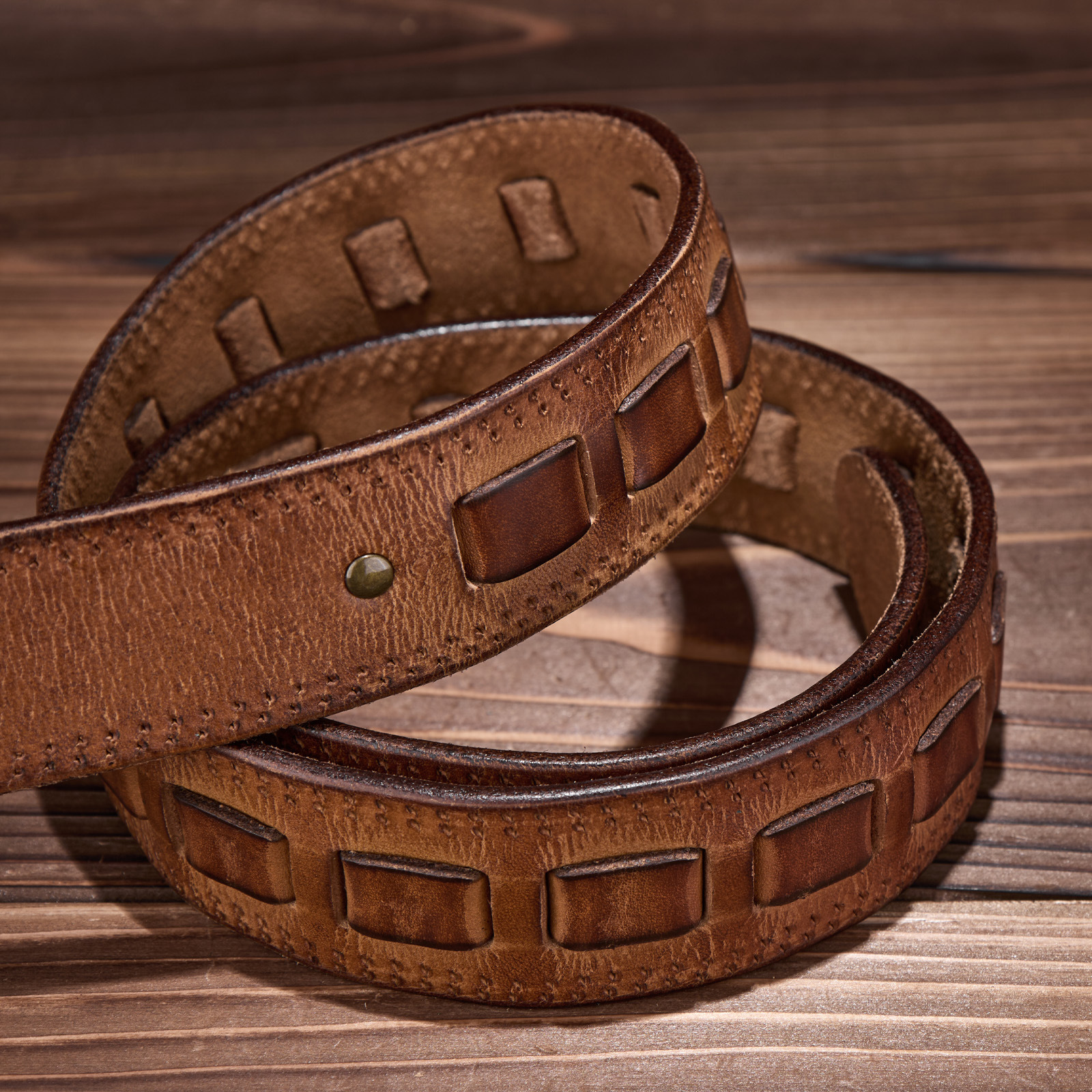 Cinturón marrón para hombres de alto nivel, cinturón de estilo nacional, cinturón de cuero de vaca, estilo retrógrado de estilo americano para hombres, cuero de cintura.