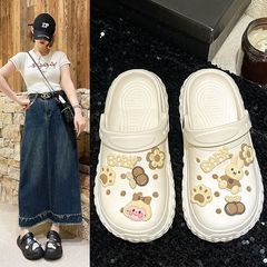 女性用クロックスシューズ、2025年春夏新作子供用滑り止めビーチつま先かわいいハーフスリッパ女性用