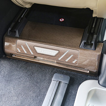 适用23款丰田ALPHARD/VELLFIRE40系汽车前排座椅脚踏字母标升级款