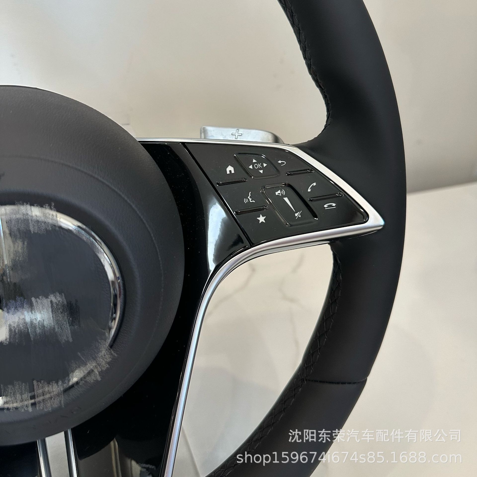 Suitable for Mercedes-Benz Old Acegs Class Cla Cle Gla Glc Gle Mlk Modified Butterfly Steering Wheel