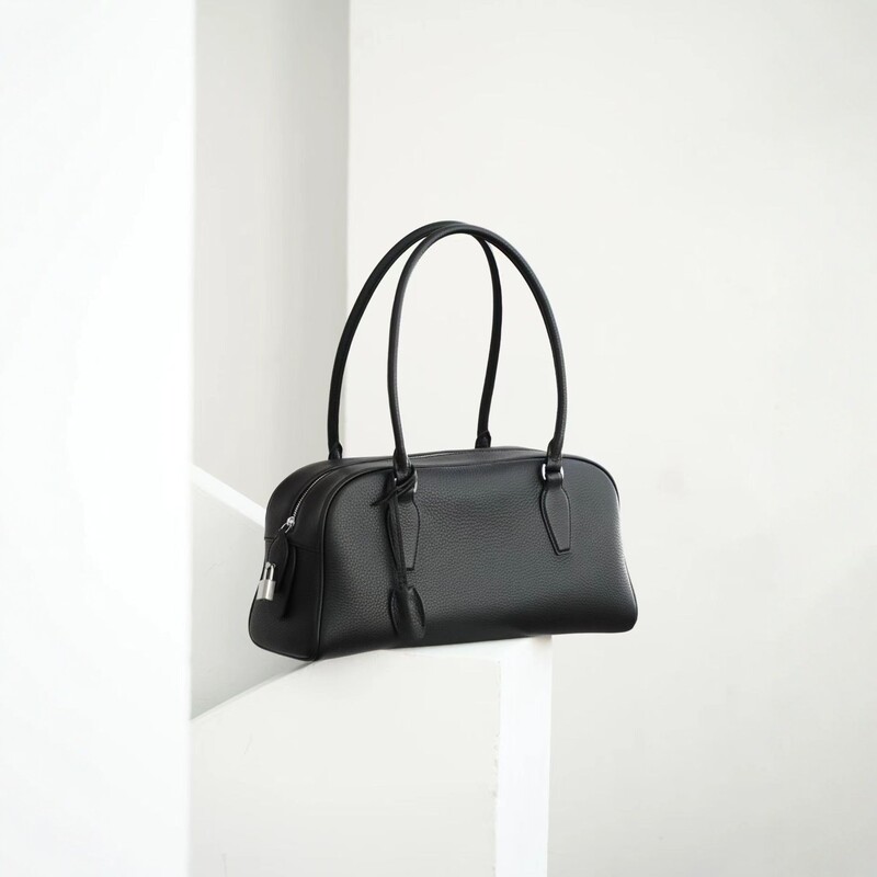 Row's New Style First-Layer Cowhide Minimalist Tote Bag, Horizontal Underarm Baguette Bag, Shoulder Bag, Tr New Handbag Row's New Style First-Layer Cowhide Minimalist Tote Bag, Horizontal Underarm Baguette Bag, Shoulder Bag, Tr New Handbag