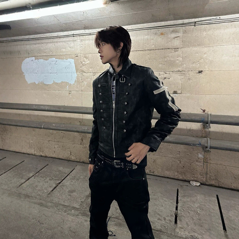 Subcultural black straight-shoulder leather jacket for men, autumn slim-fit cross visual punk short jacket Subcultural black straight-shoulder leather jacket for men, autumn slim-fit cross visual punk short jacket
