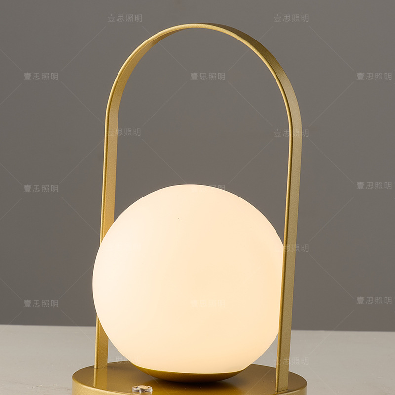 Lámpara de mano roja lámpara de regalo USB carga lámpara de noche al por mayor transfronteriza Amazon boda lámpara de luz larga