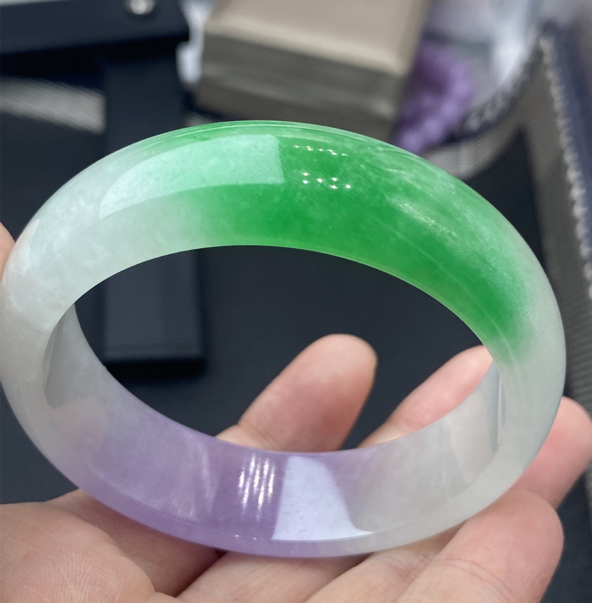 缅甸老坑翡翠天然冰种紫罗兰春彩阳绿辣绿正圈扁条玉石手镯春带彩