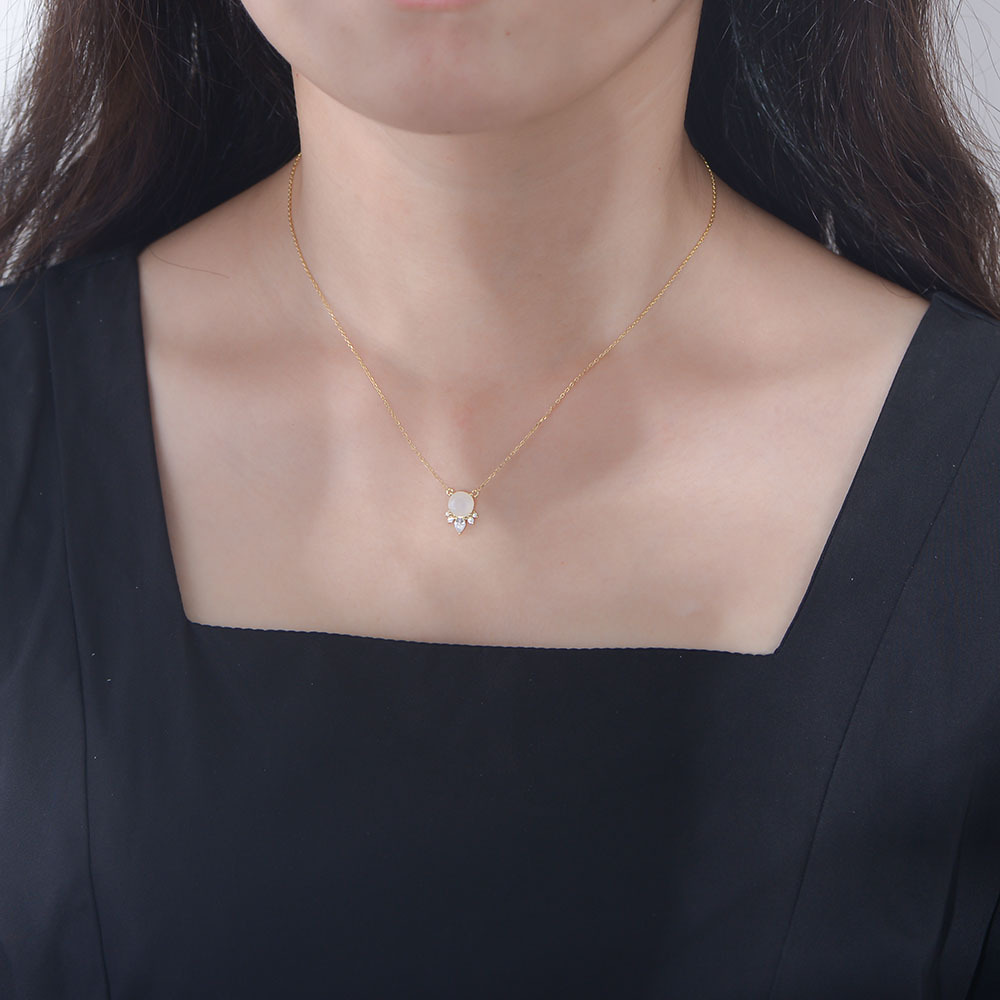 Collar de piedra de Luna natural de lujo ligero de estilo japonés diseño de nicho de alto grado s925 plata esterlina simple cadena de clavícula de todo fósforo