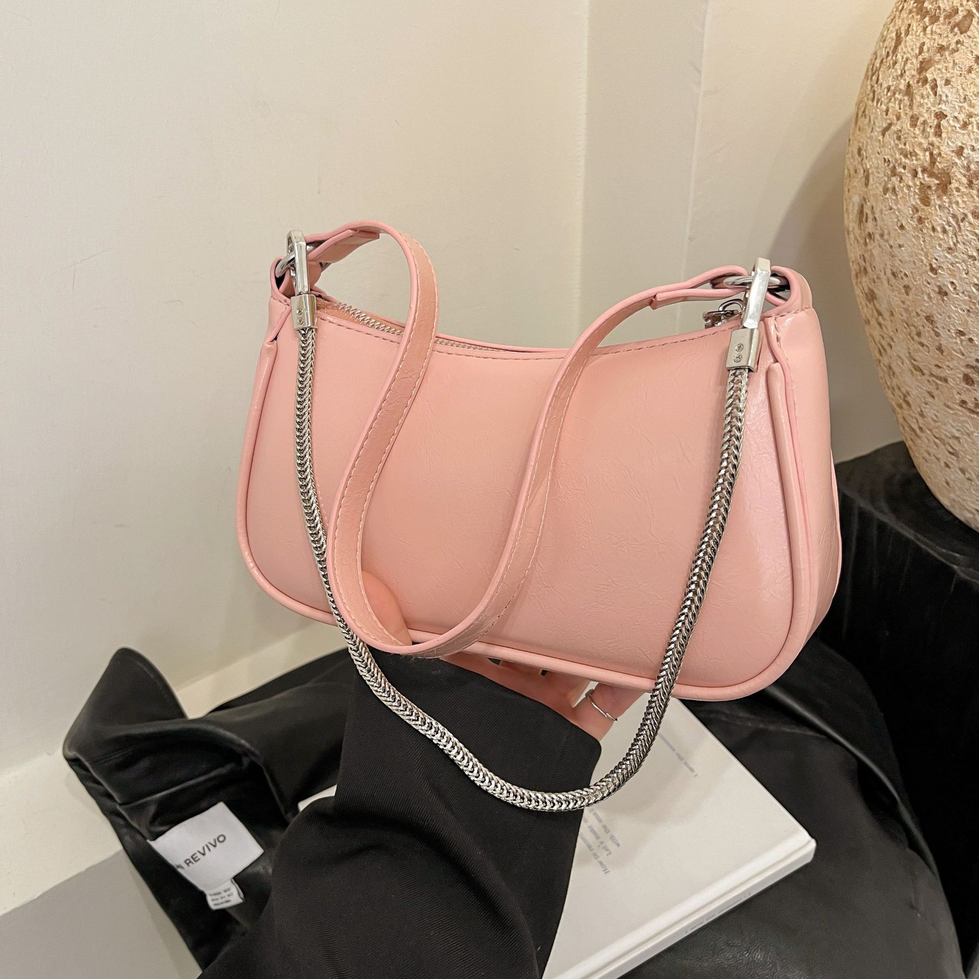 Bolso de axila retro de nicho francés para mujer 2025 nuevo bolso de bandolera con cadena de alta calidad portátil