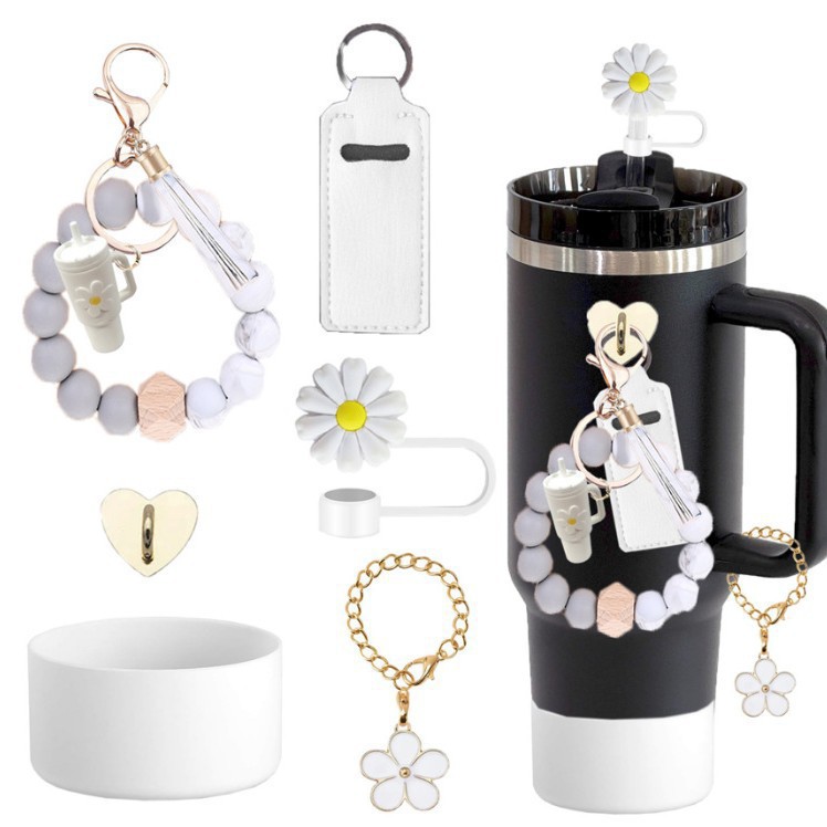 7pcs taza Stanley cuerda de mano colgante de silicona flor tapa de pajita bola de felpa colgante de copa cadena de taza de color