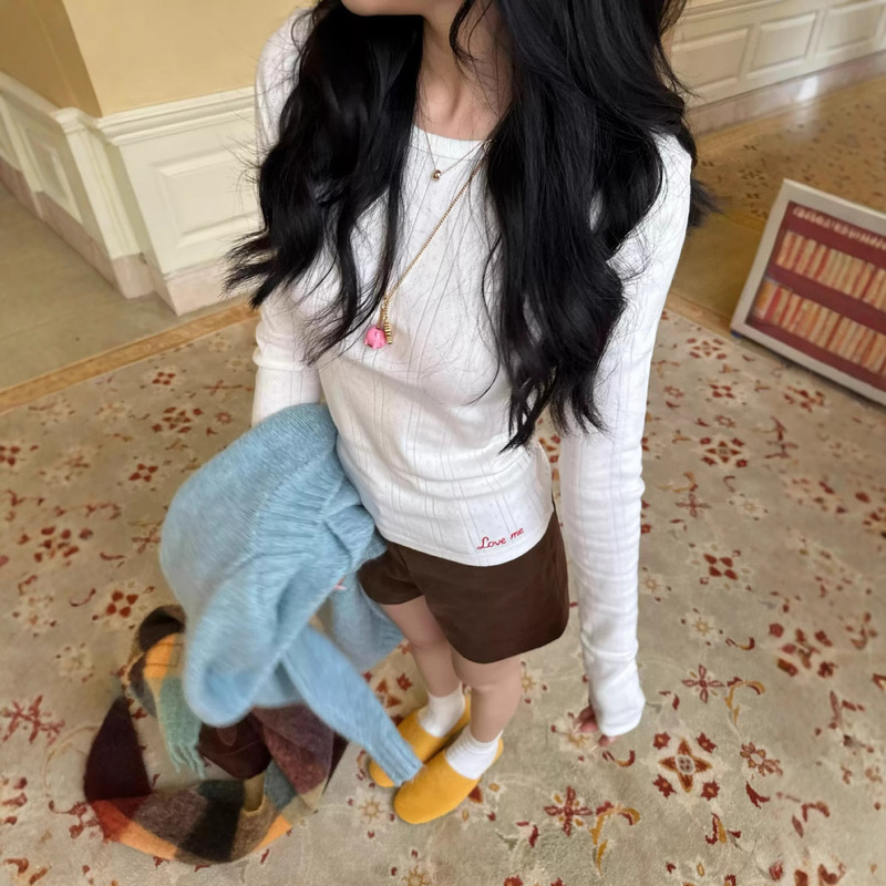 creamy-white Crewneck Long-sleeved T-shirt Women's Autumn Inner Base Shirt Letter Embroidered Slim-fit Tight Shoulder Top