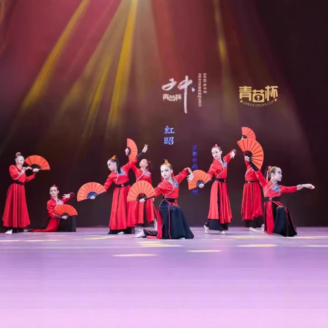 六一儿童雪龙吟舞蹈服古装汉服幼儿园运动会表演服中国风唐装小童