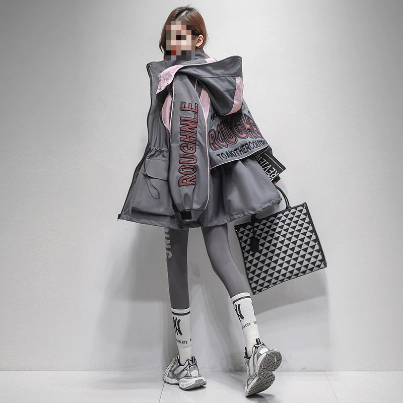 Женская ветровка с капюшоном Z3J, весна-осень 2025, новый стиль, плотная вышивка, утягивающая талию, повседневный стиль, средней длины