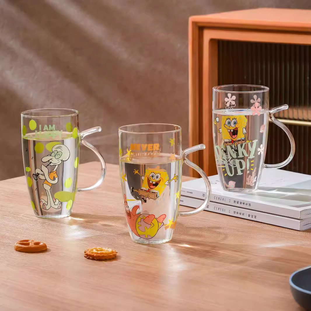 Auténtico autorizado SpongeBob de gran capacidad de vidrio de dibujos animados taza de agua de paja de alto valor de regalo de taza de marca