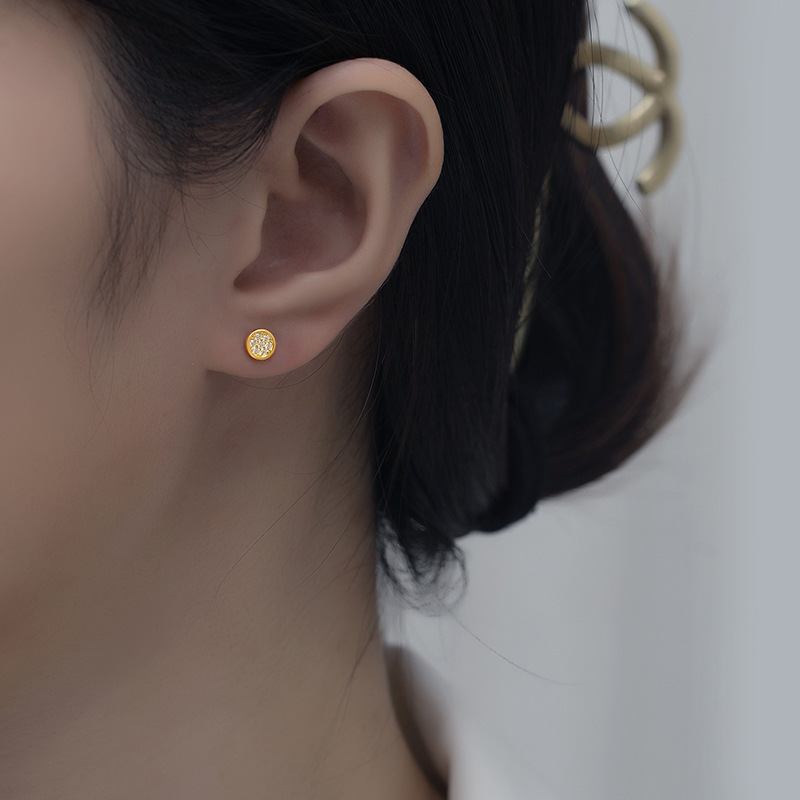 Estilo coreano S925 plata esterlina diseño de nicho círculo asimétrico pendientes para mujeres 2021 nuevos pendientes de celebridades en línea personalizados de moda