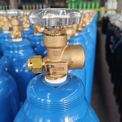 厂家定制外贸10升ISO标准无缝瓶出口焊接氧气钢瓶工业高压氧气罐|ru