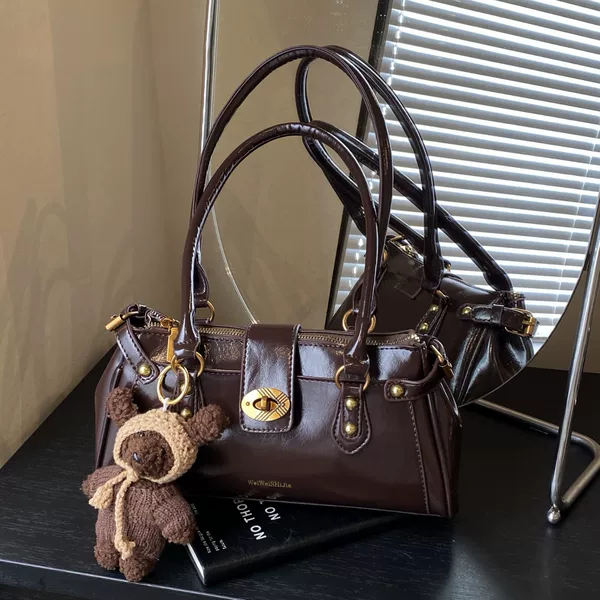 High-End Retro Oil Wax Leather Armpit Bag 2025 Niche Versatile Elegant Commuter Casual Shoulder Bag