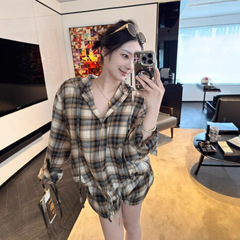 0D0509，早秋女款潮范儿连帽格子衬衫休闲百搭人棉格子短款衬衣