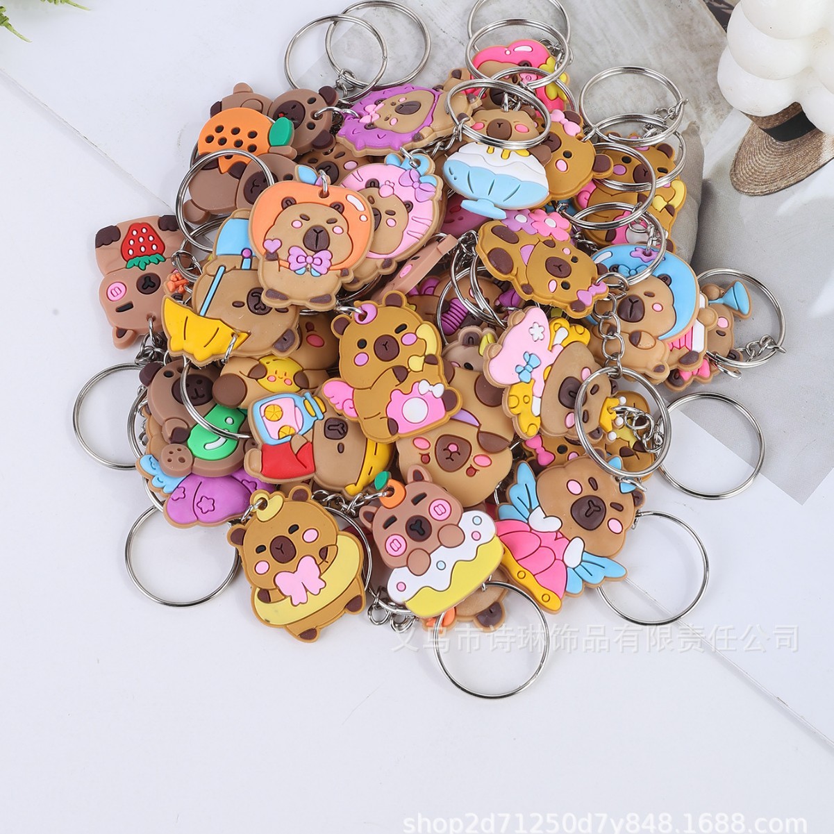 Temu Hot Selling Capybara Keychain Cartoon Cute Guinea Pig Funny Marmot Couple Backpack Pendant Mixed Style