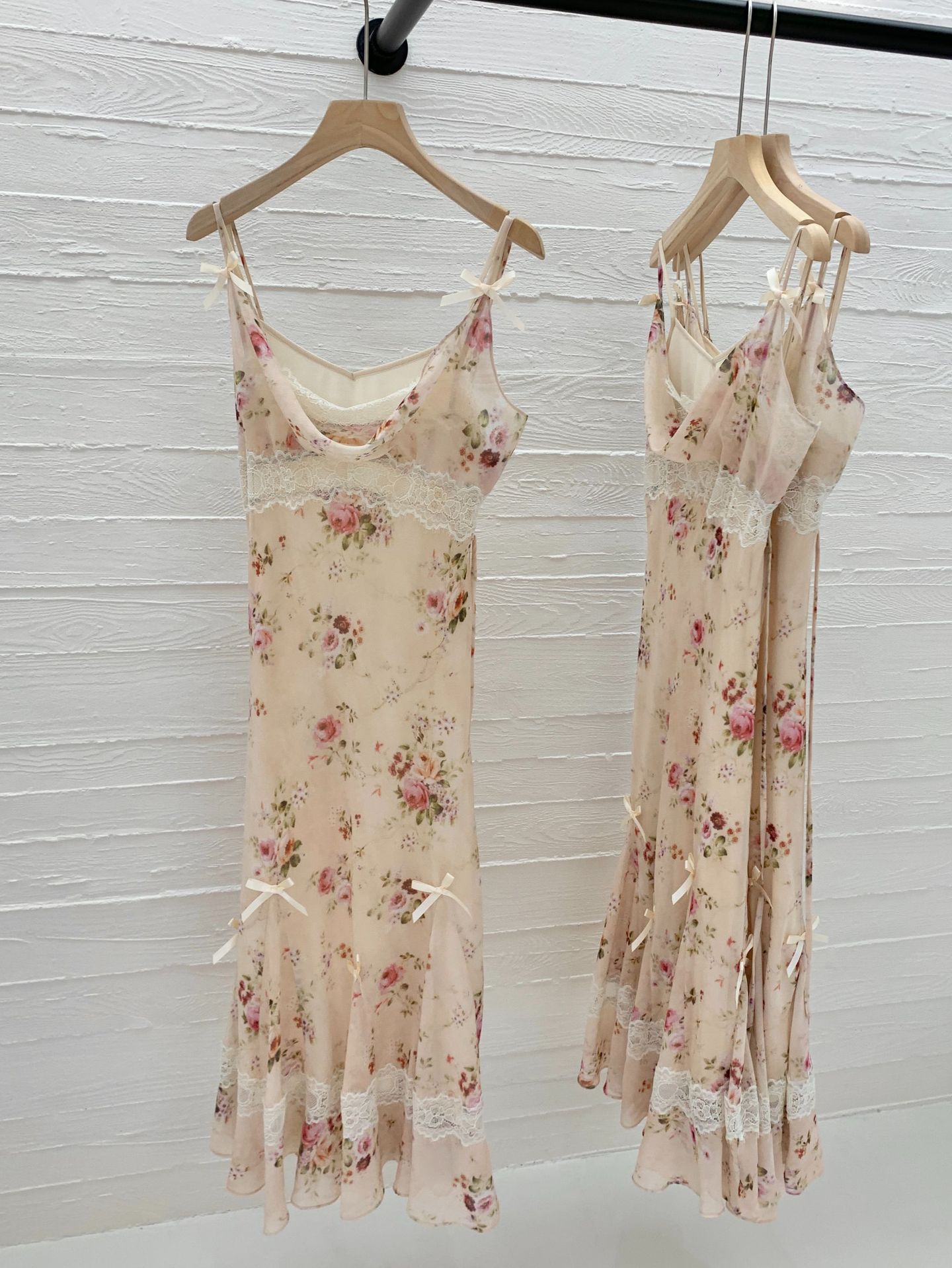 GraceChic Disponibile Estate 2025 Nuovo Vestito Coreano Dongdaemun in Pizzo Francese Floreale con Spalline e Fiocco da Donna_voghion.com