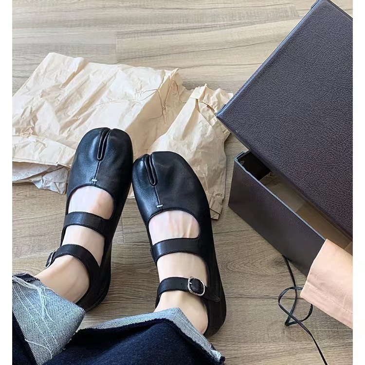 葡萄妈同款2025秋新款一字扣带猪蹄分趾鞋玛丽珍女鞋真皮平底单鞋|undefined