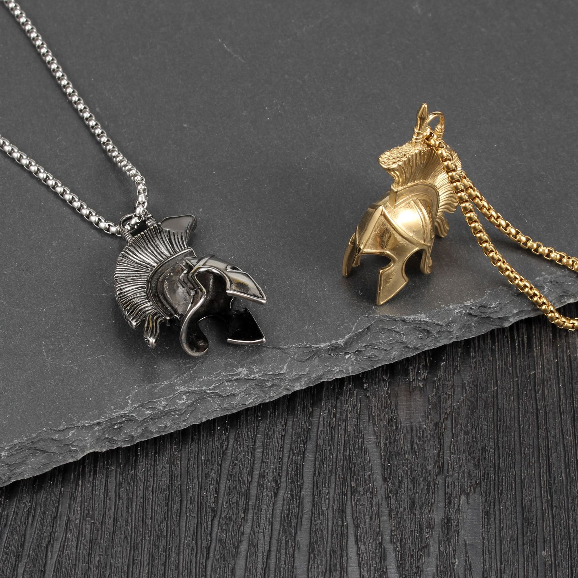 Personalized Spartan Warrior Helmet Pendant Necklace For Men_voghion.com