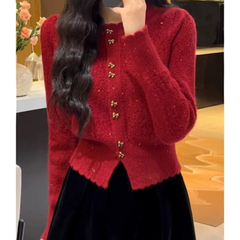 2026 early spring, autumn, and winter small Chanel-style sweater cardigan with butterfly gold buttons, suitable for layering or wearing alone, lace jacket, knit top