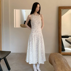 连衣裙女设计感小众修身显瘦微透提花度假背心裙气质辣妹a字长裙