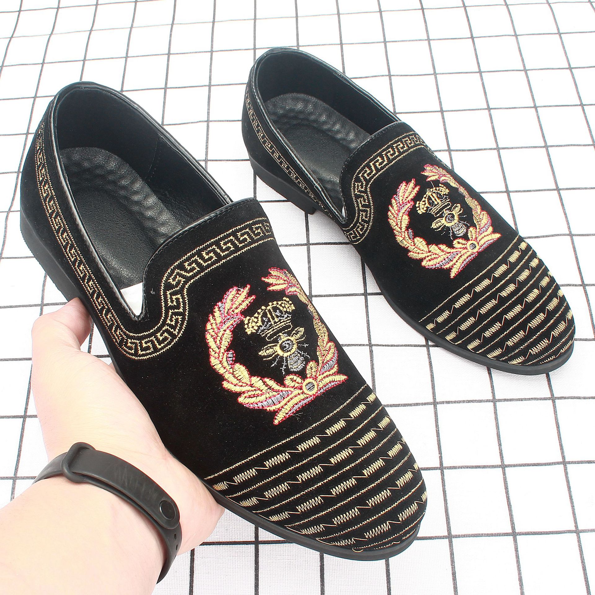 2022ŷ��վʱ�и�����Ь͸�����а�Ь�ӳ����ٴ�С�ﳱЬ197