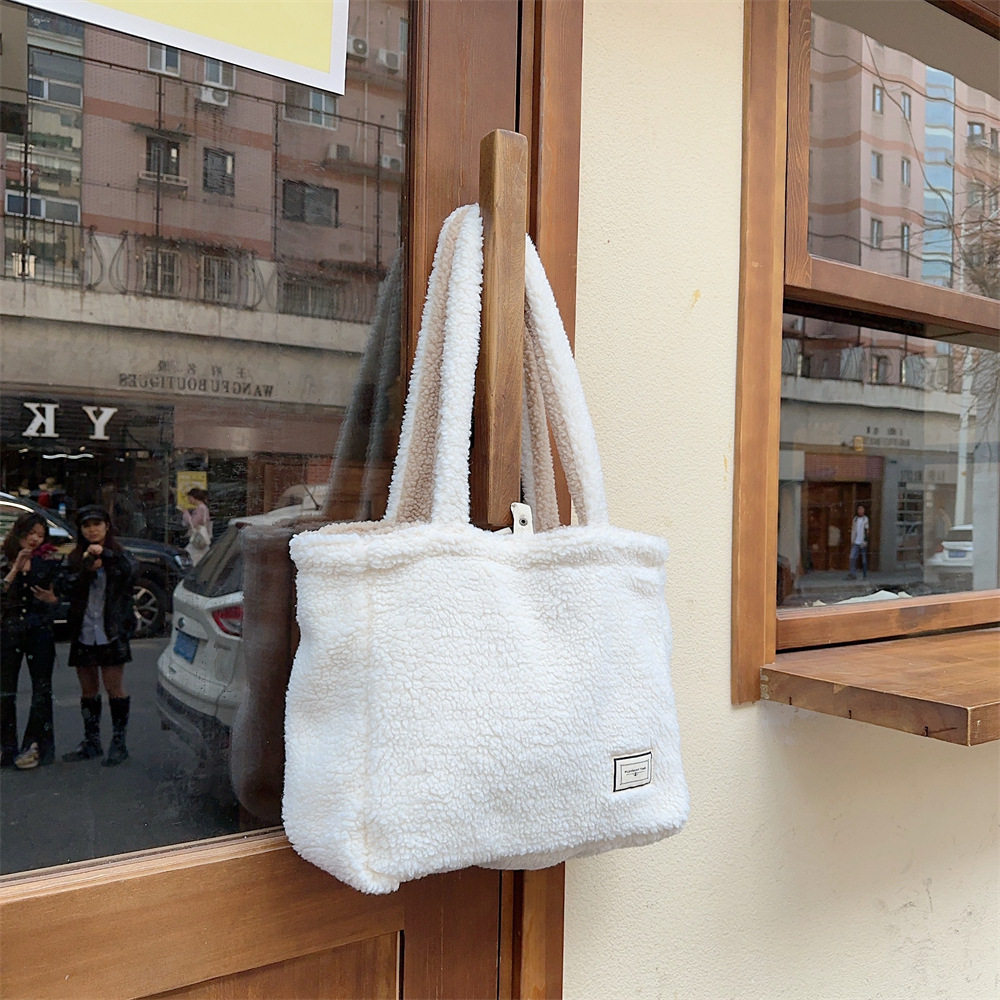 310232 Autumn and Winter Plush Bag for Women 2023 New style, front and back dual-purpose lambskin large capacity tote bag for single shoulder undefined