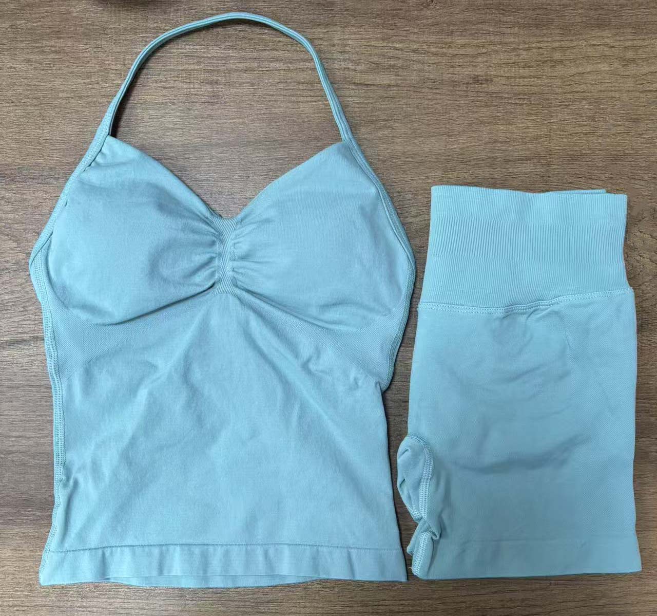 Conjunto DF Amazon pantalones cortos explosivos sujetador pequeño alto elástico superfino nailon halter cuello hermoso chaleco deportivo trasero