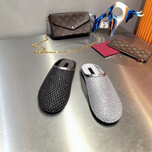 �W��վGŮЬ26���ĕr��ܛţƤƴ�W�C荈A�^���m͸��ƽ�װ��^��Ь