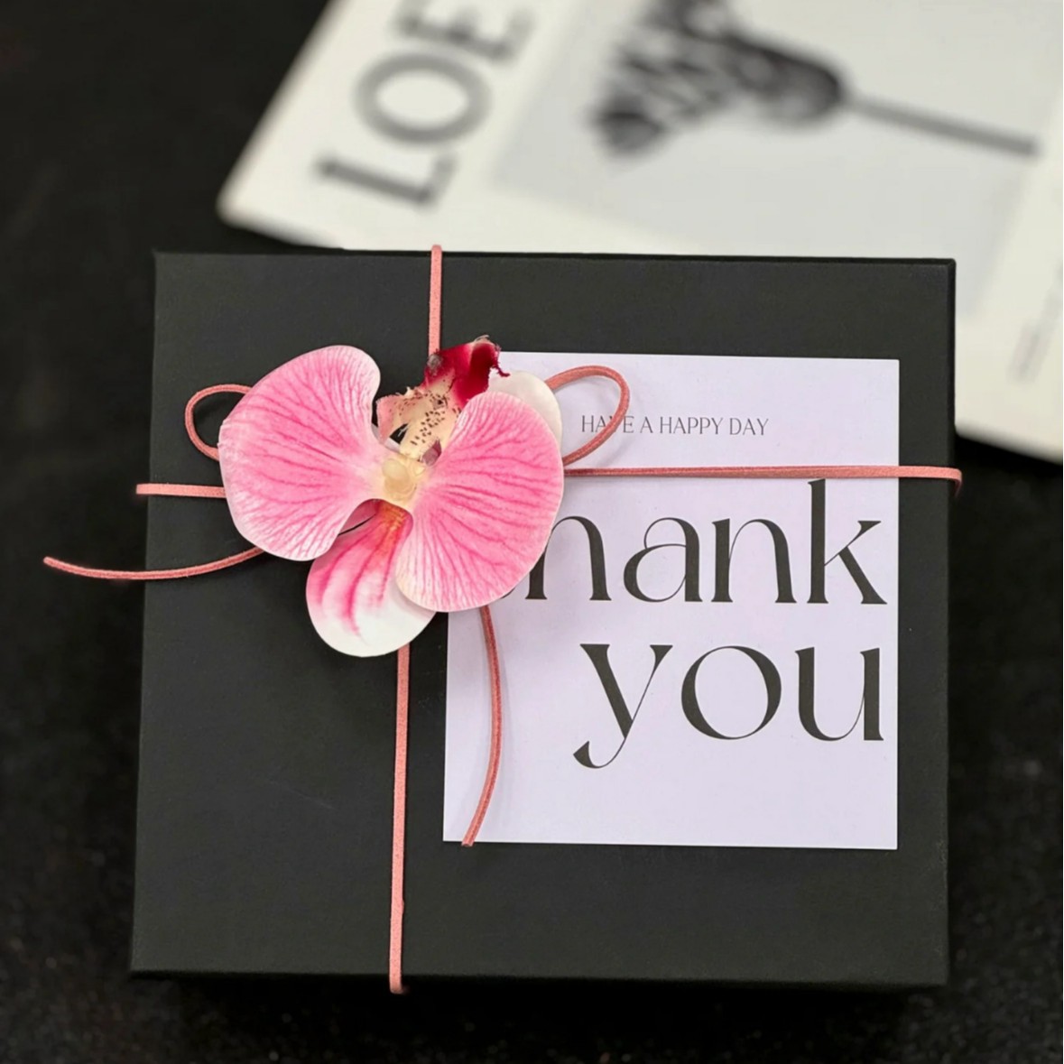 핑크 꽃 가죽 로프-블랙 빈 상자