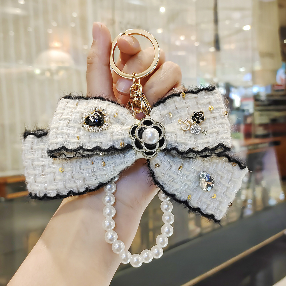Porte-clés de luxe vintage avec pendentif nœud et perles_voghion.com