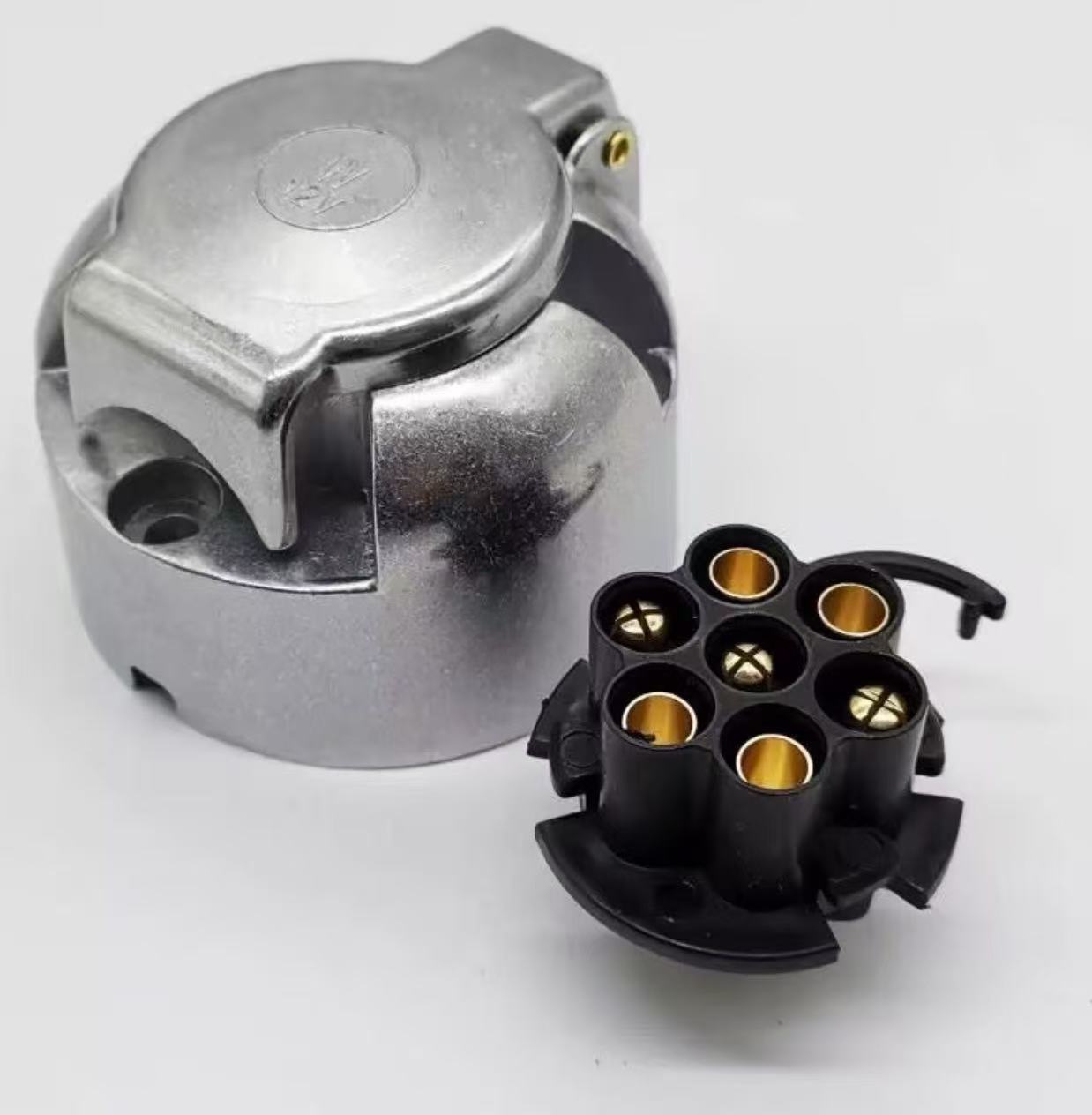 European Standard 7P Round Bottom Aluminum Alloy Socket Truck Interface Rv Power Cord Socket Connector