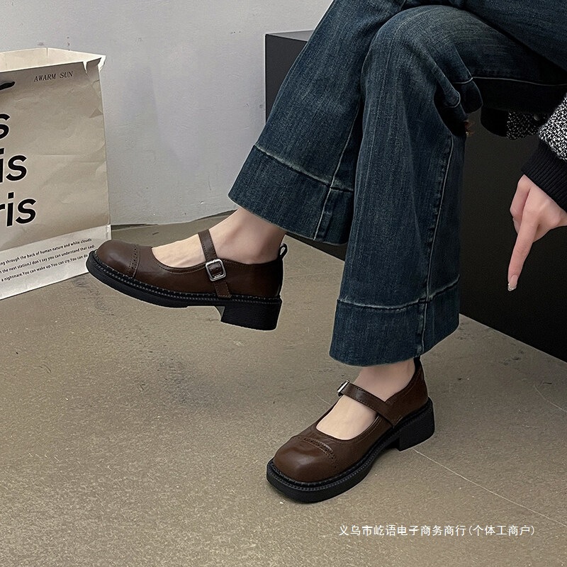 Retro Solid Color Forest Style Mary Jane Shoes with Small Square Toe, Women's Leather Shoes for Autumn and Winter 2024, Soft-Soled Loafers, Trendy Single Shoes Retro Solid Color Forest Style Mary Jane Shoes with Small Square Toe, Women's Leather Shoes for Autumn and Winter 2024, Soft-Soled Loafers, Trendy Single Shoes