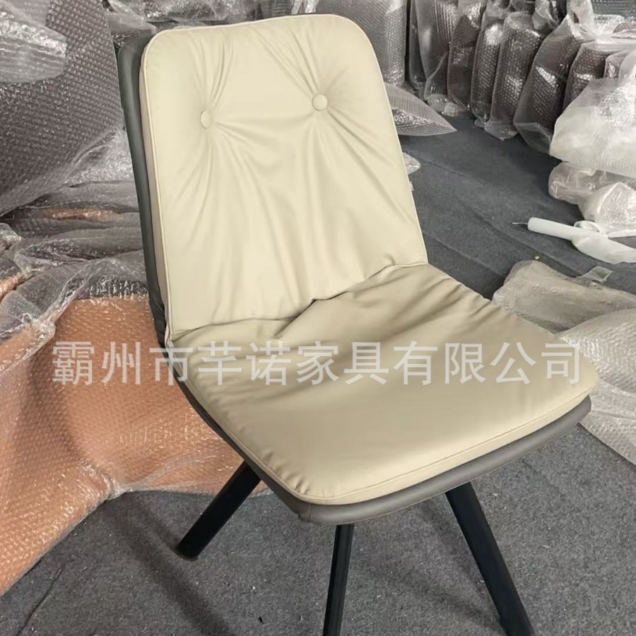 회색