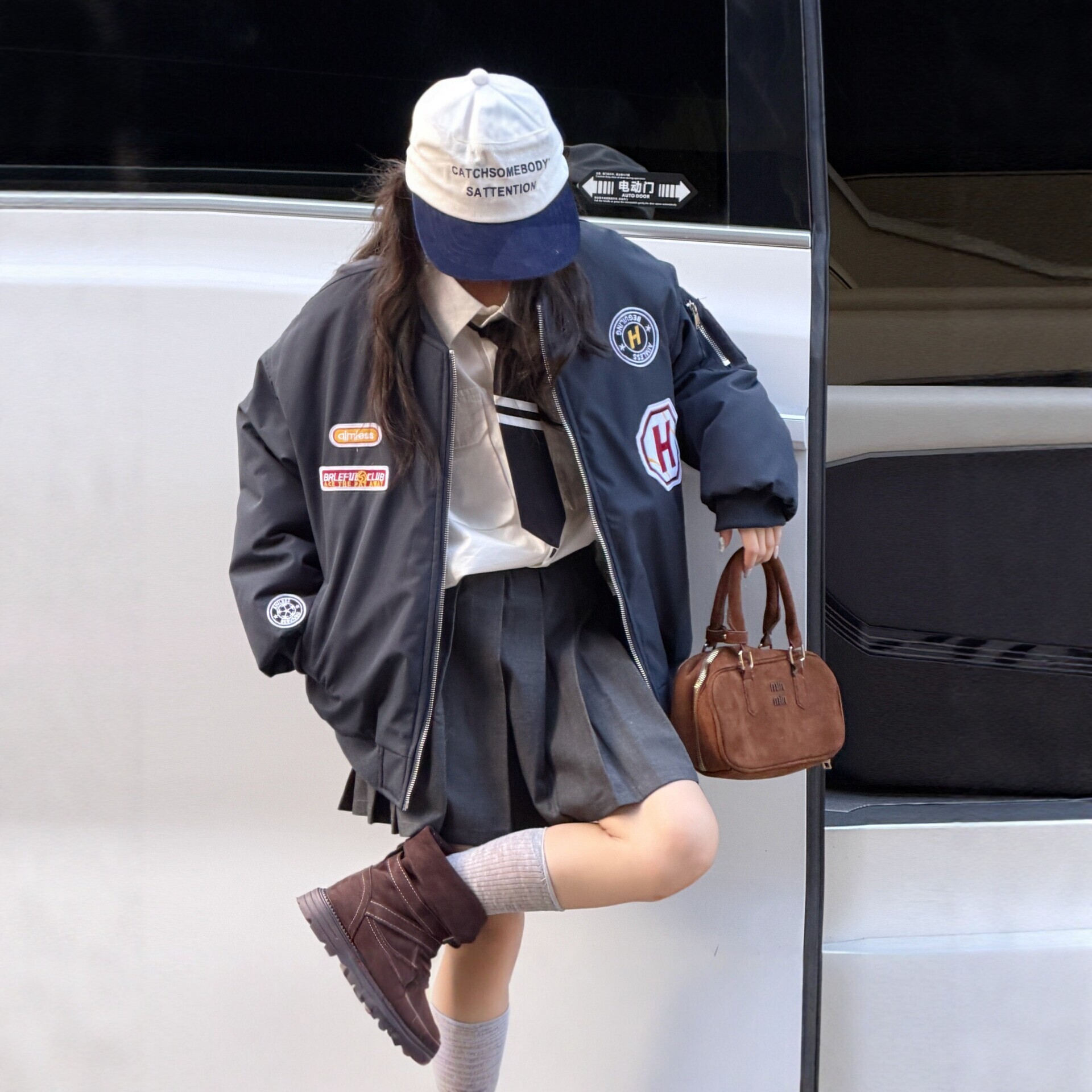 女童秋冬棒球服外套加绒加厚2026新款洋气保暖拉链衫中大童棉袄