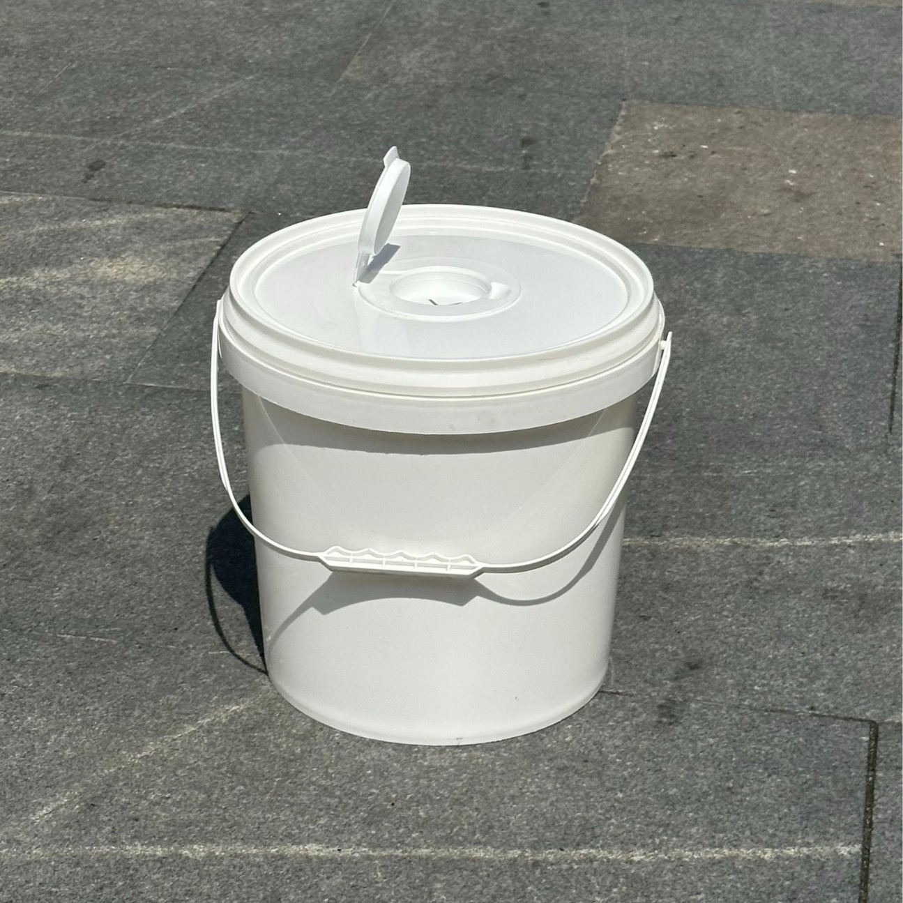 厂家直销塑料手提桶 10-B塑料提手油漆桶 润滑油桶包装桶 塑料油