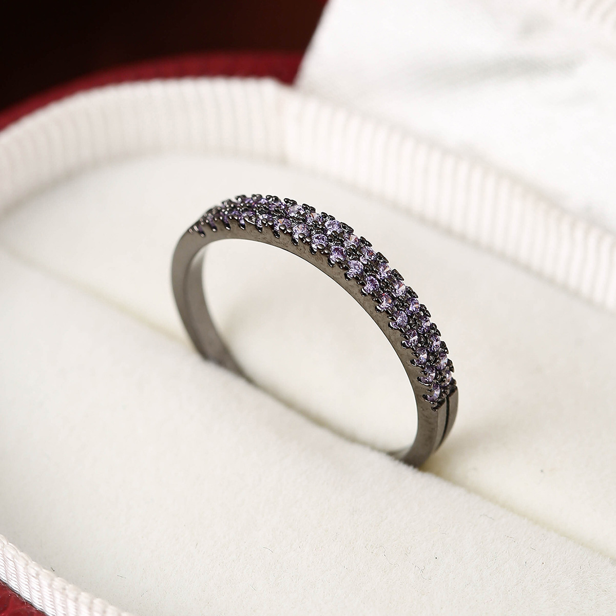 Glittrande ring för kvinnor elegant designersmycke_voghion.com