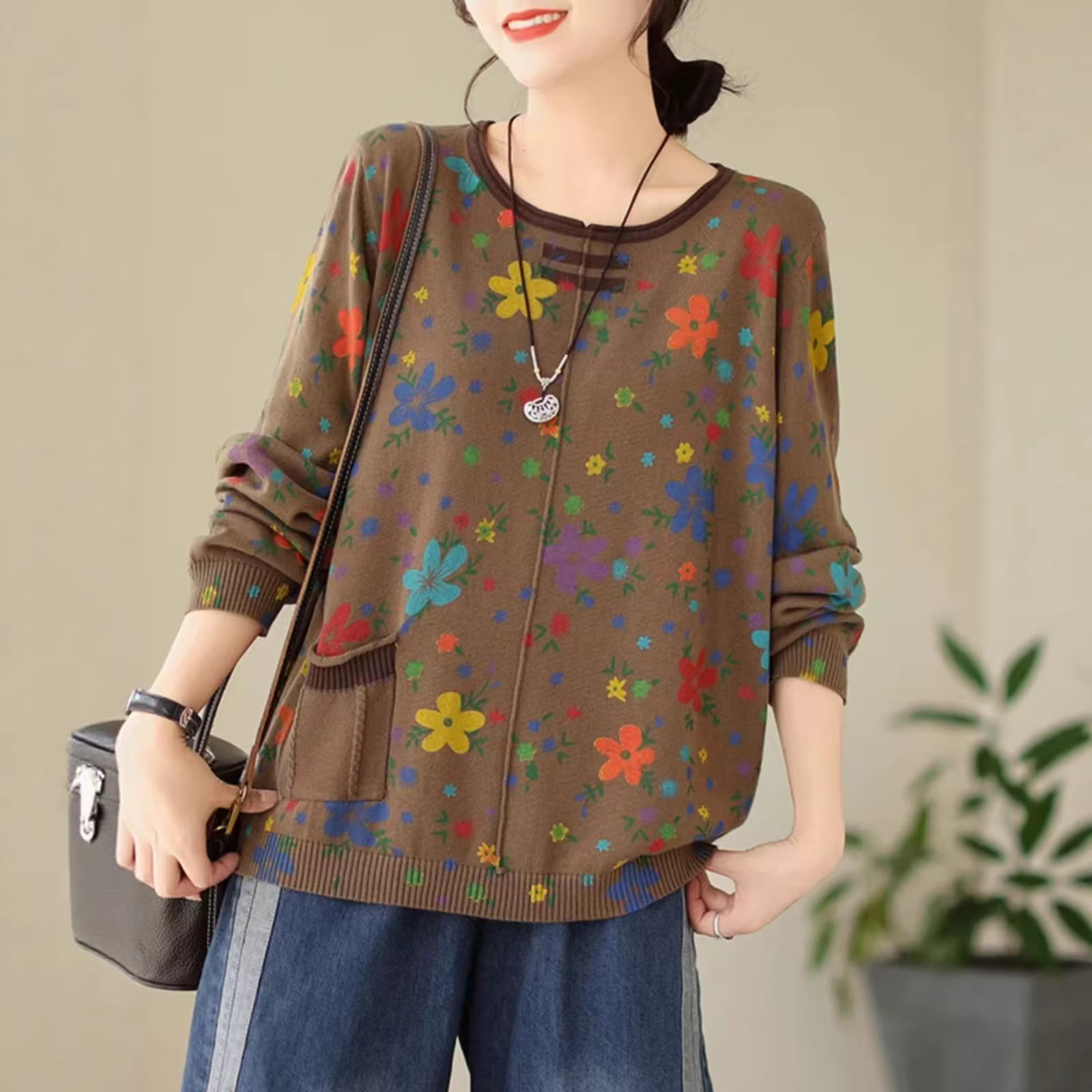 2024 Autumn and Winter New Artistic Retro Printed Cotton Knitted Sweater Women's Loose Crewneck Pullover Sweater for Women