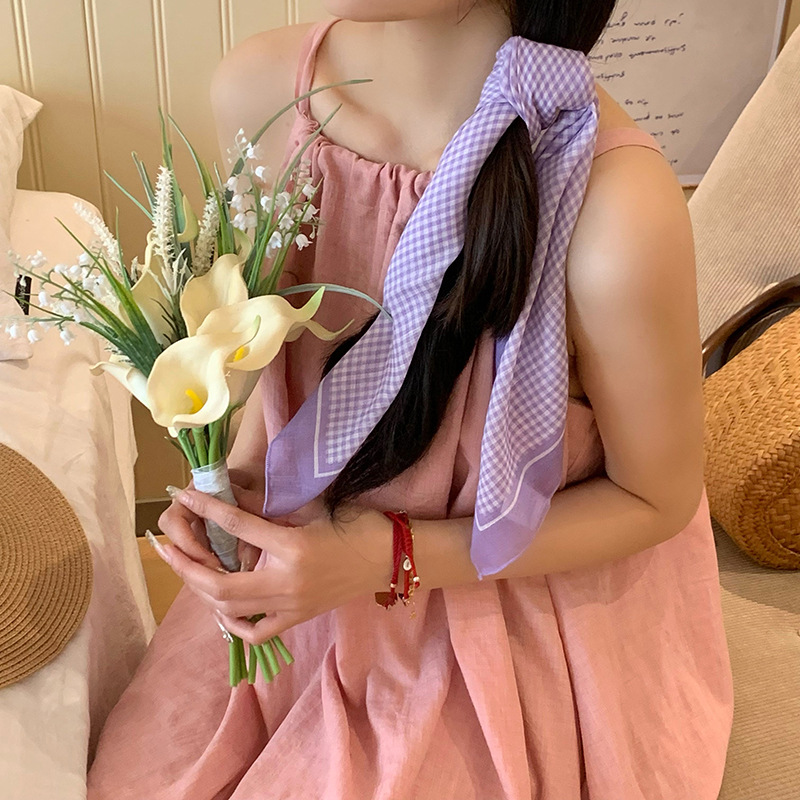 Azul cuadrado de alta calidad toallas de primavera y verano mujeres nuevas bufandas de seda de estilo francés universal moda toallas triangulares al por mayor