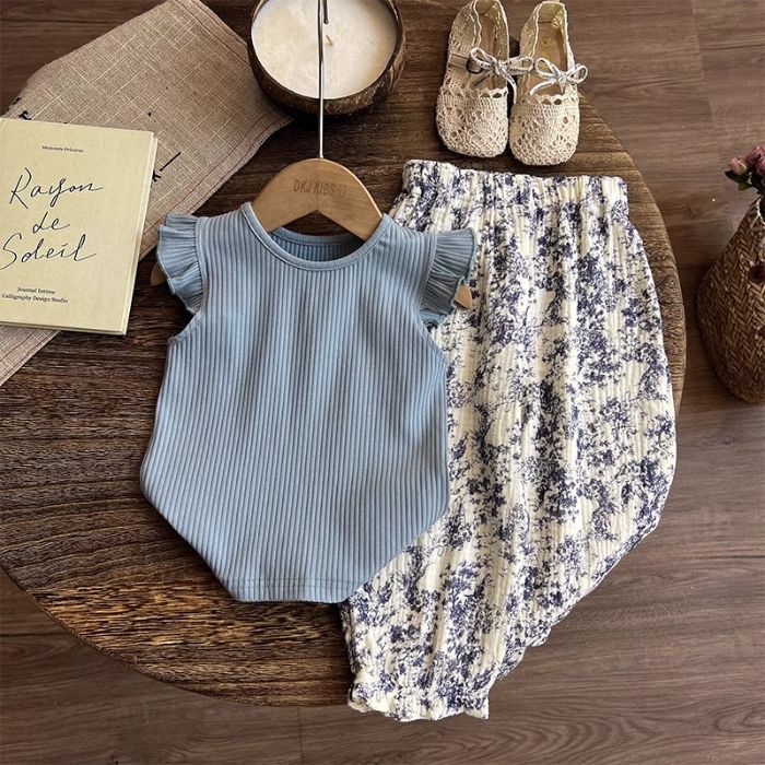 Traje de verano para niñas, estilo occidental 2025 nueva ropa de verano para niños, pantalones a prueba de mosquitos, chaleco de bebé delgado, traje de dos piezas