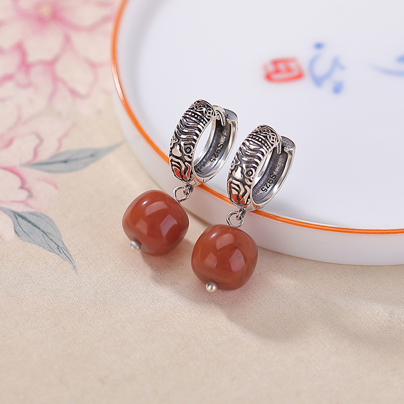 Bông tai bạc S925 đính mã não đỏ phong cách retro dân tộc — một cặp