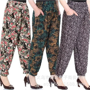 Summer Middle-aged Women's Pants Ice Silk Flower Pants plus size Casual Cropped Ninety Bloomers Women's Summer Stall Supply