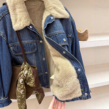 2025冬季新款加绒加厚牛仔外套大码女冬季港风复古设计感宽松棉衣