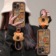かわいいカピバラのストラップ付きiPhoneケース、Apple 16PRO、15、14、13/17対応、フルカバー、ソフトシリコン、羊革風