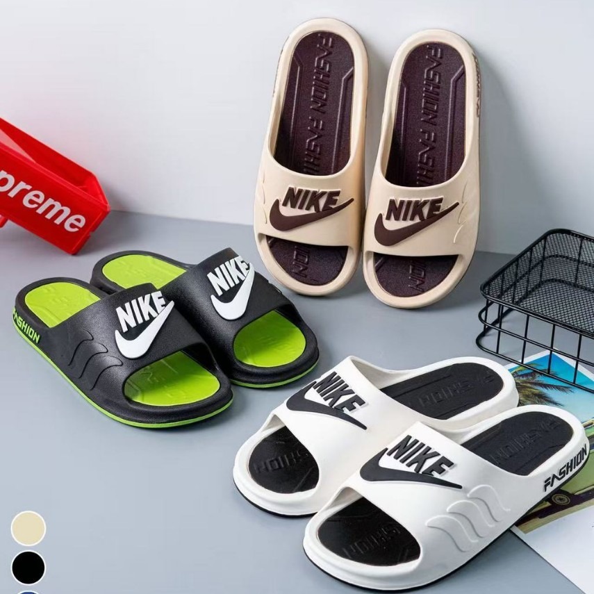 Trendy Men's Outdoor Slippers Beach Sandals Slip-On Soft Sole for Older Children and Young People with a Stepping-On-Clouds Feel Pvc Wholesale