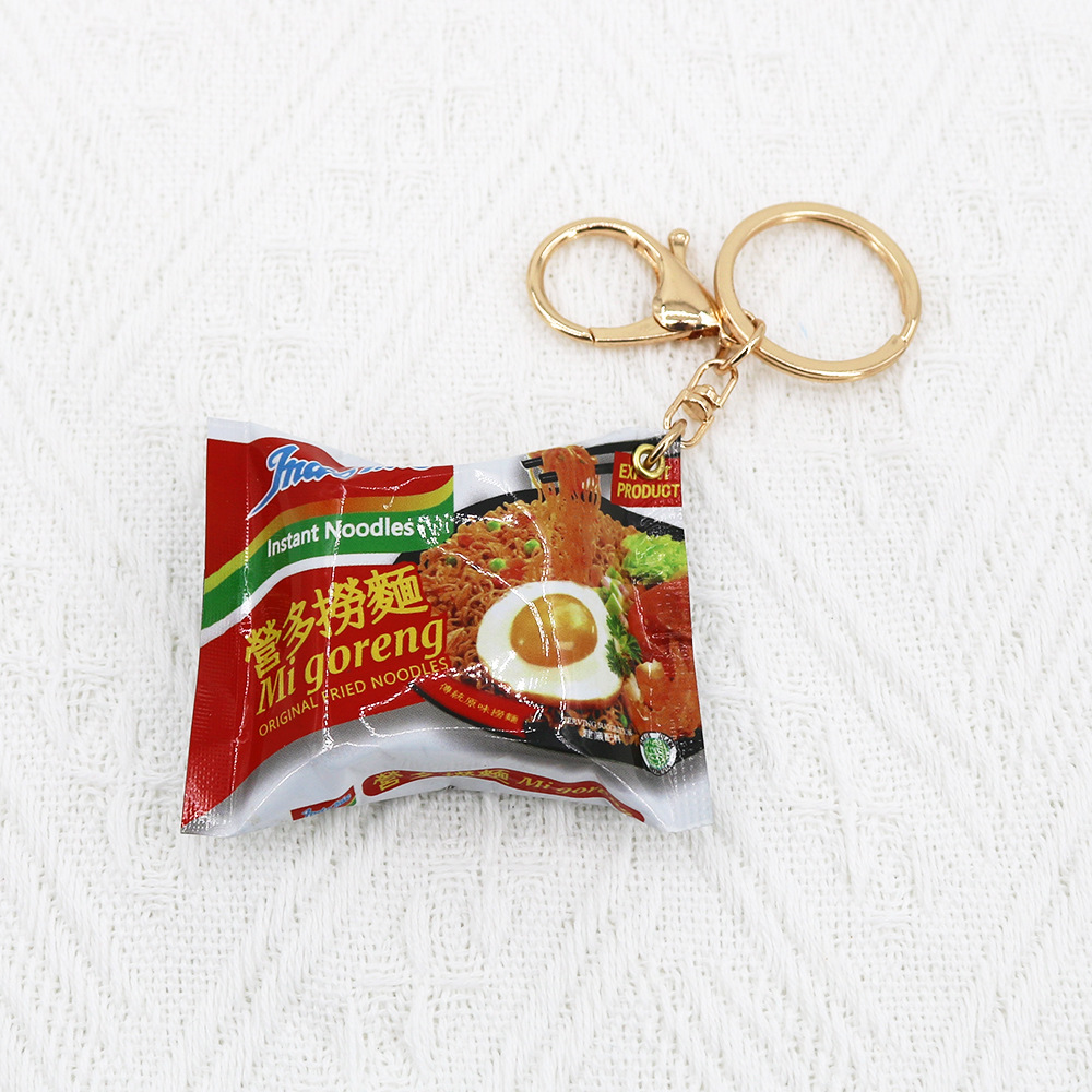Simulación de comida japonesa para jugar bolsas de bocadillos llavero peru coreano colgante de café blanco campamento más regalos de colgante de fideos