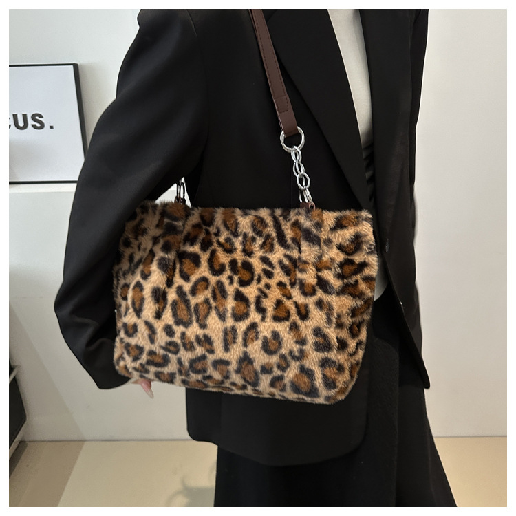Women's fashion large capacity tote bag leopard print one shoulder underarm bag trend_voghion.com