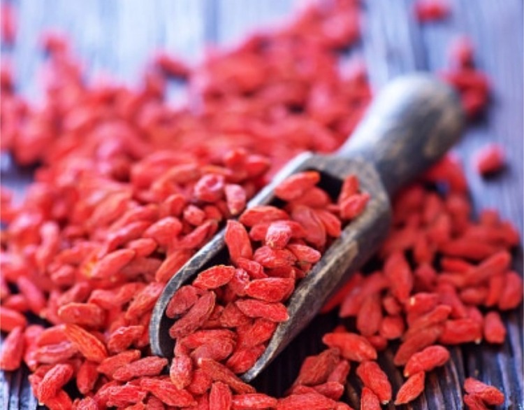 Dried Red Goji Berries Whole Sweet Chewable Fruit 500g specifications