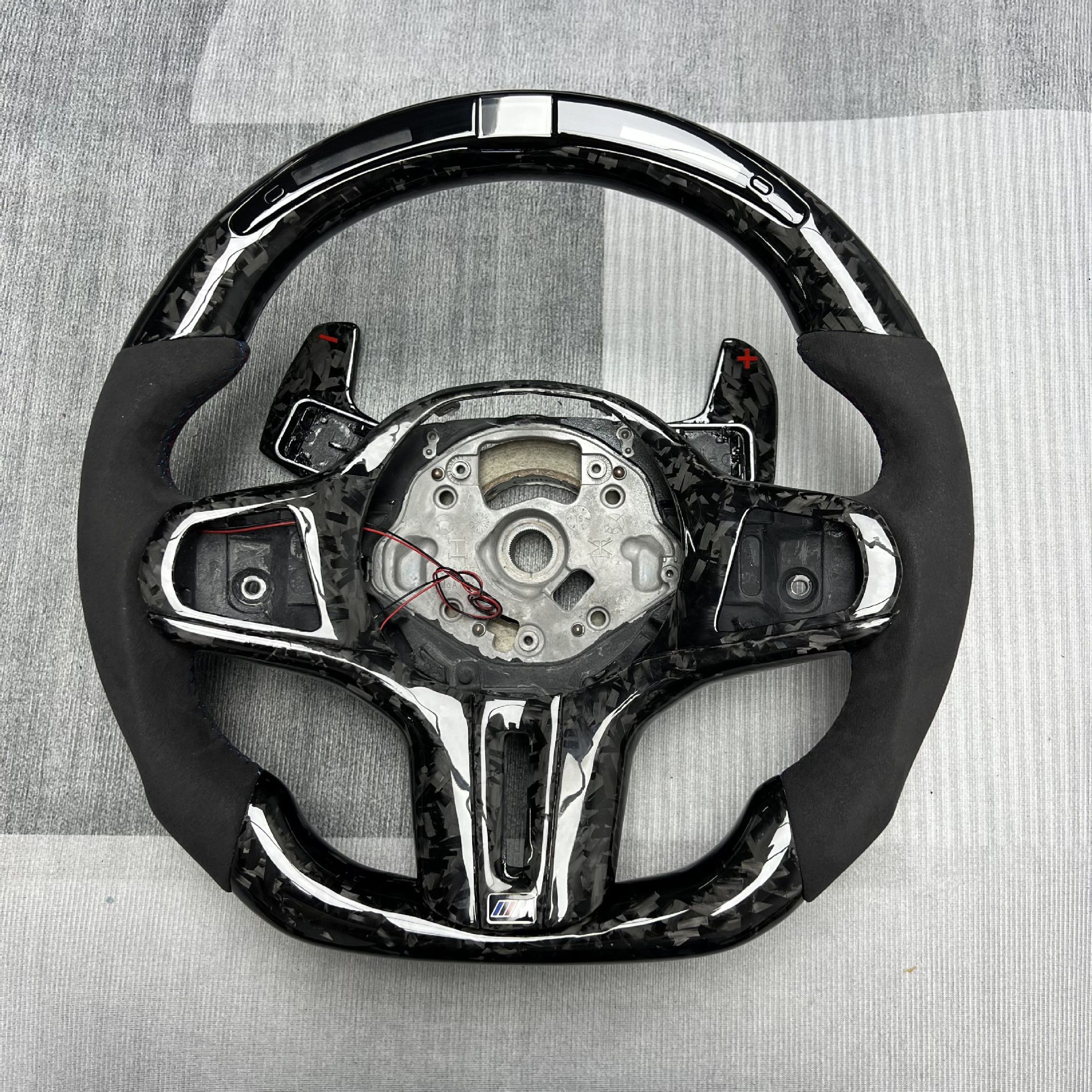 Suitable for Bmw Carbon Fiber Steering Wheel Processing and Customization, G38/G Chassis/Steering Wheel Full Series Upgrade Modification