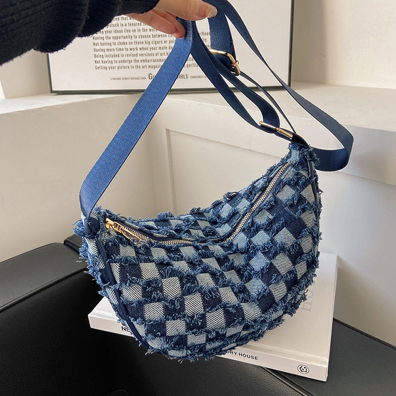 2023 new Korean version denim patchwork shoulder crossbody bag simple ins lightweight student plaid canvas large shoulder bag_voghion.com
